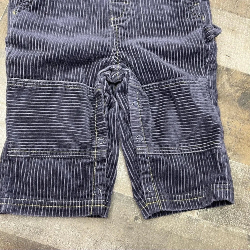 Y2K Gymboree Corduroy Overalls size 6-12 months